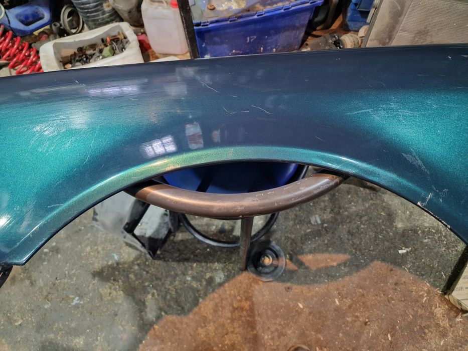 Крыло ауди 100 с4 левое