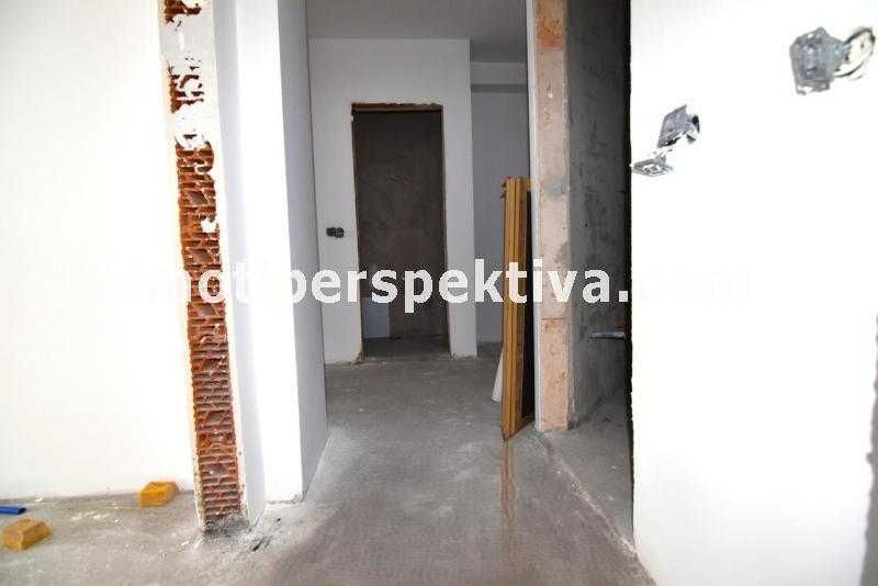 Продава се Тристаен апартамент в Пловдив, Кършияка - 106 кв.м за 962 €/кв.м - Снимка #13