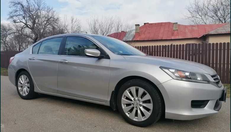 ПРОДАВАМ автомобил Honda Accord Honda Accord