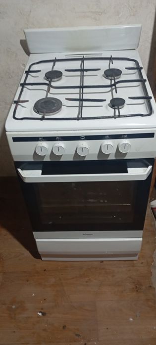 Продам газ плиту