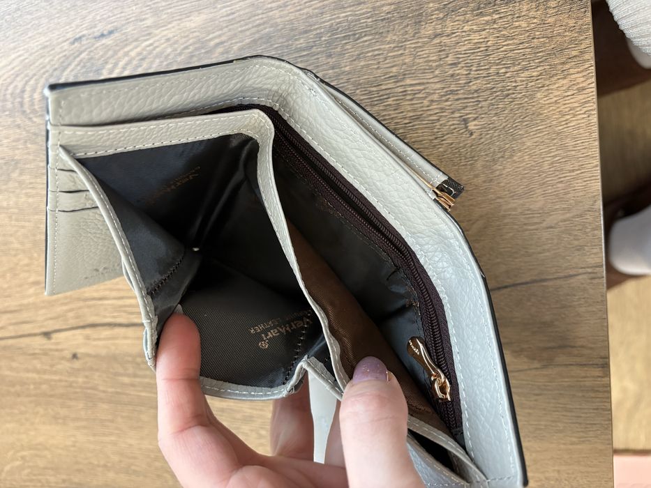 Дамско кожено портмоне