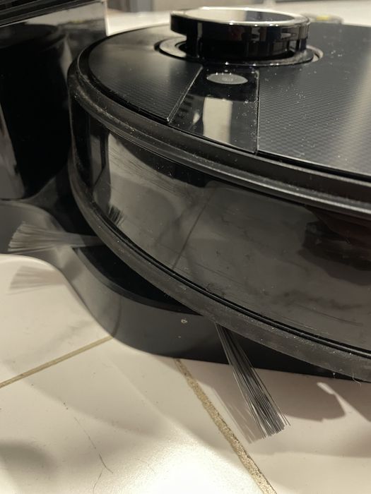 Продам робот-пылесос midea s8+