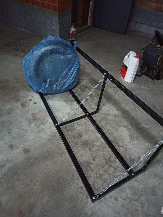 Продам полку для шин.