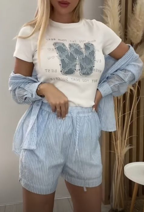 Нов дамски комплект риза и панталонки в синьо