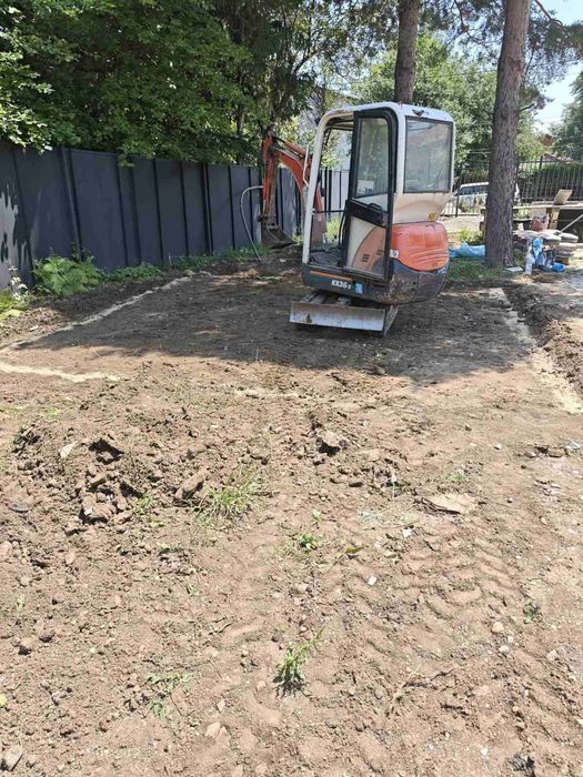 Услуги със мини багер,бобкат и самосвал
