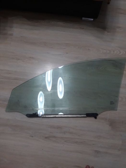 Продам автостекло