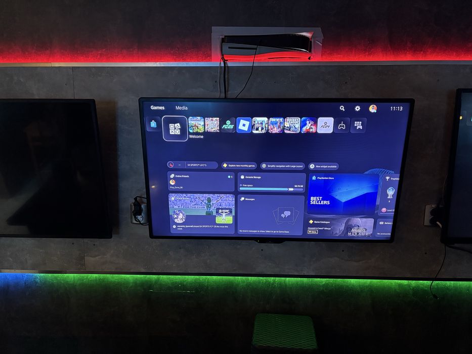 Ps 5  комзола + 4 джойстика и много игри към тях