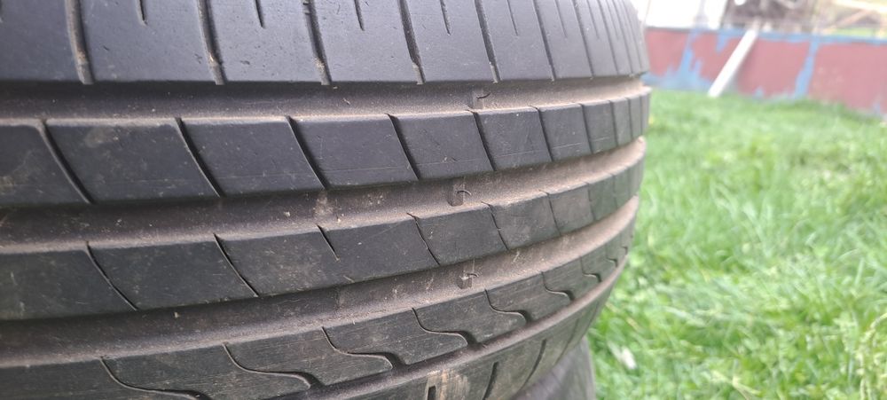 Vând 2 cauciucuri 225/55 R17 de vară