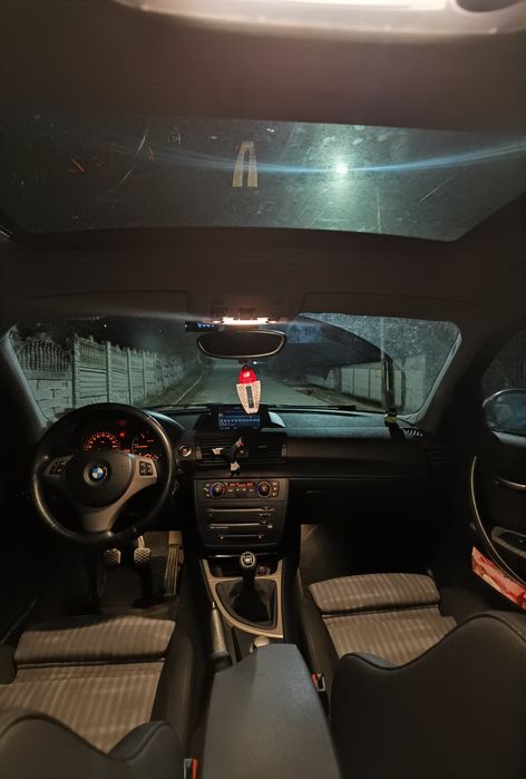 Vând bmw seria 1 e87