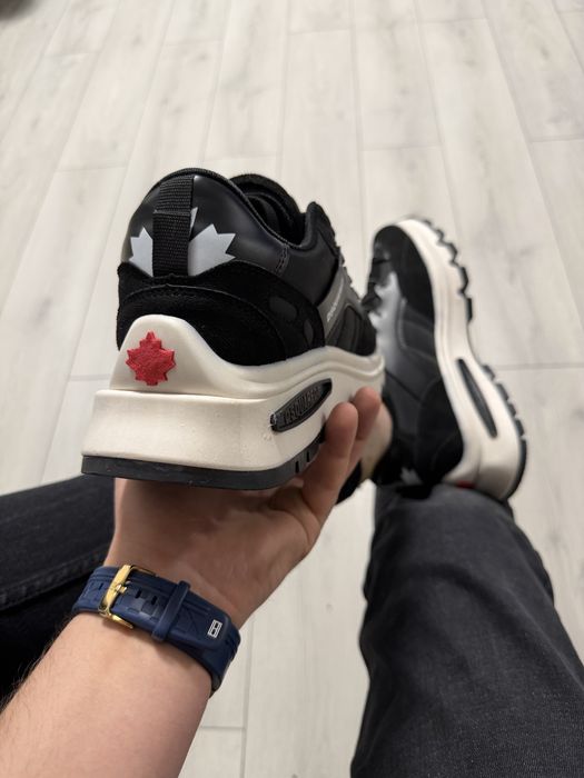 Adidasi Barbati Dsquared Negru & Alb!