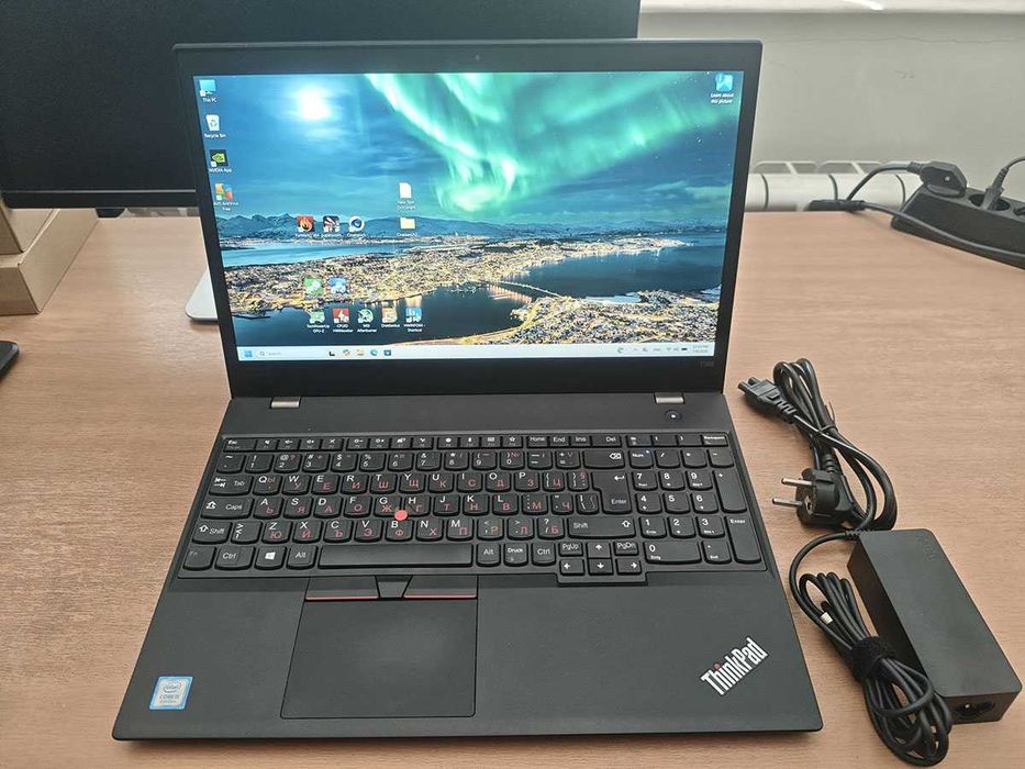 Лаптоп Lenovo Thinkpad T580, i5-8265U, 8gb ram, 256gb ssd, със зарядно