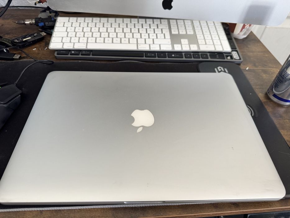 Macbook pro 15,3 inch intel core i7