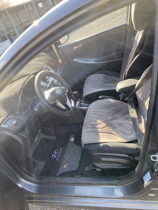 Продаю хундай акцент 2015