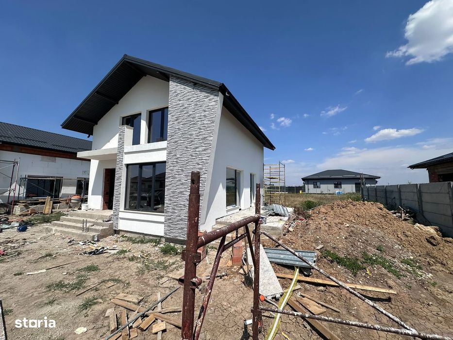 Casa cu etaj - incalzire in pardoseala si tripan - Clinceni