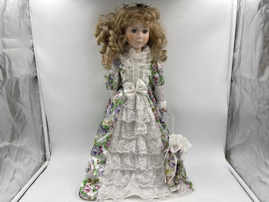 Колекционерски порцеланови кукли