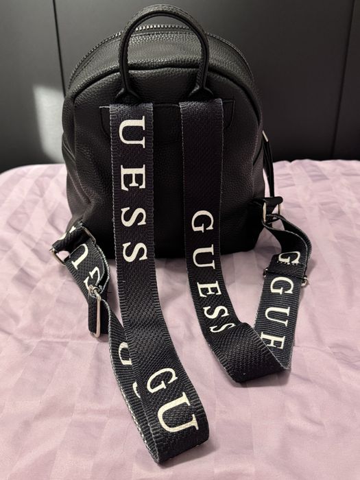 Ghiozdanel dama Guess