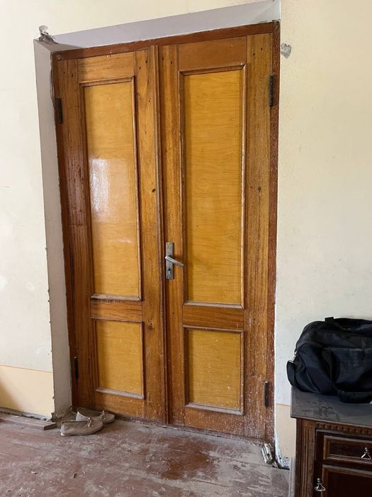 Eshiklar juda ajayib toza saqlangan