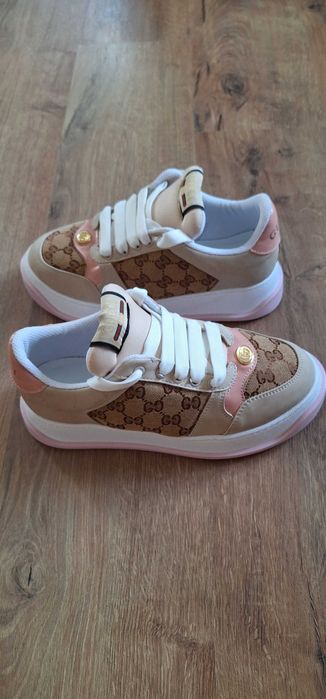 Дамски обувки сникърси