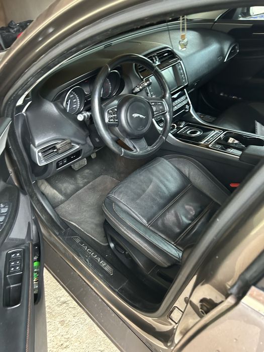 Vand Jaguar xe 2016