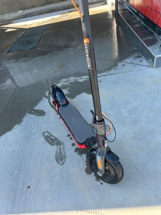 Vând trotinetă electrică ninebot segway