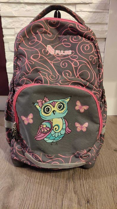 Ученическа раница Pulse, с вградена алуминиева шина, твърдо дъно