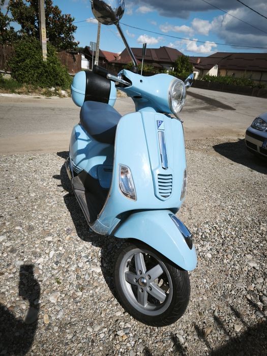 Scuter Vespa capacitate 49cmc