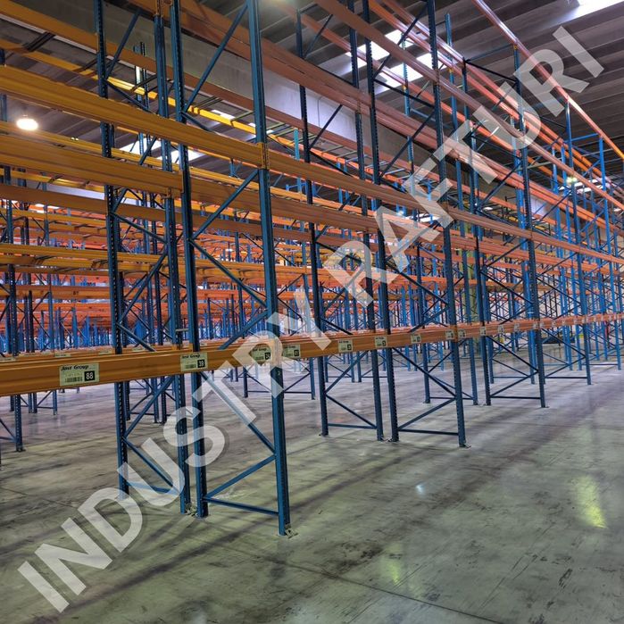 Rafturi industriale second-hand