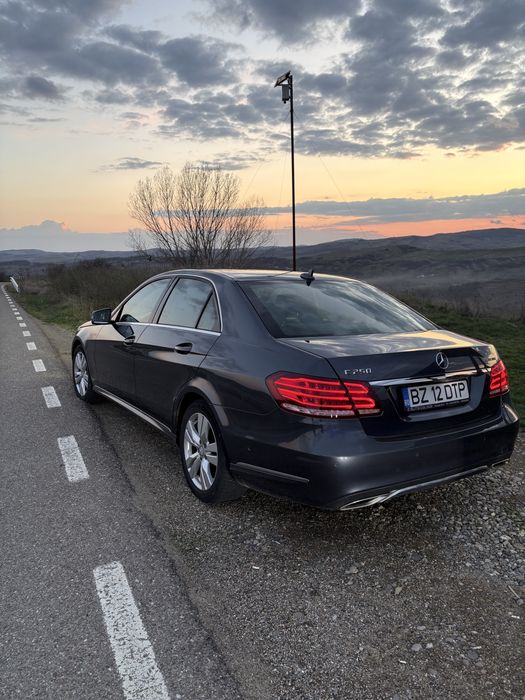 Mercedes E250 , 4matic . An 2015