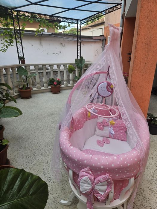 Бебешка люлка + музикална въртележка