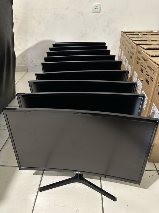 SAMSUNG 24 Curved C24F396