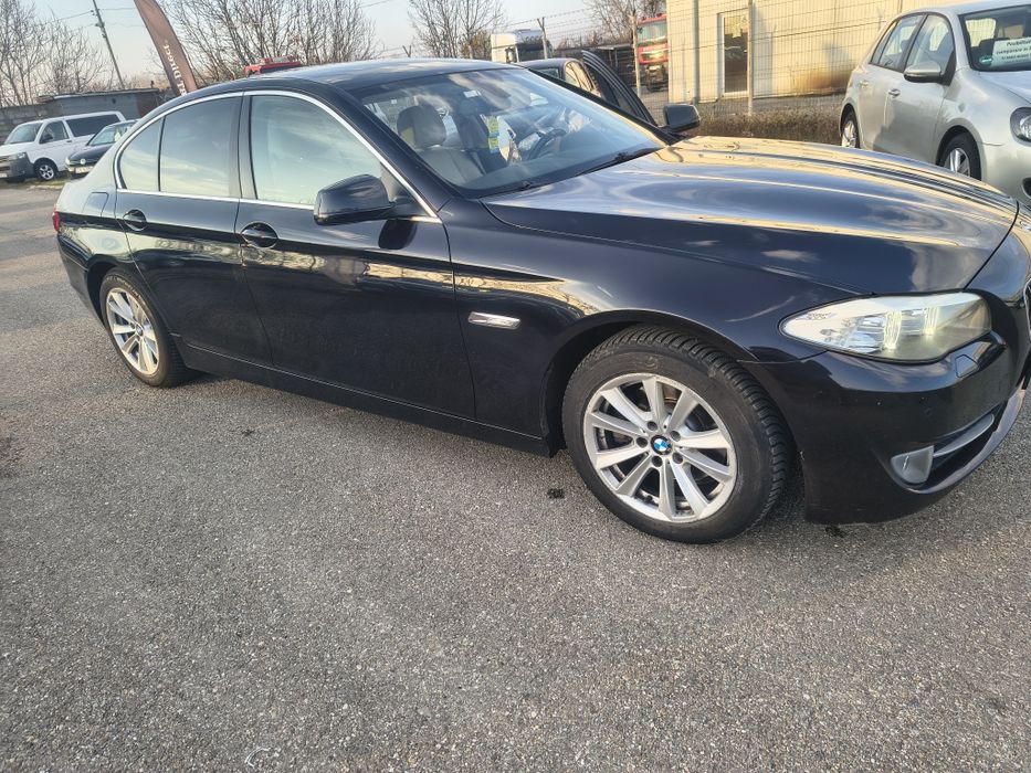 Vând BMW seria 5 2.0 benzina automata