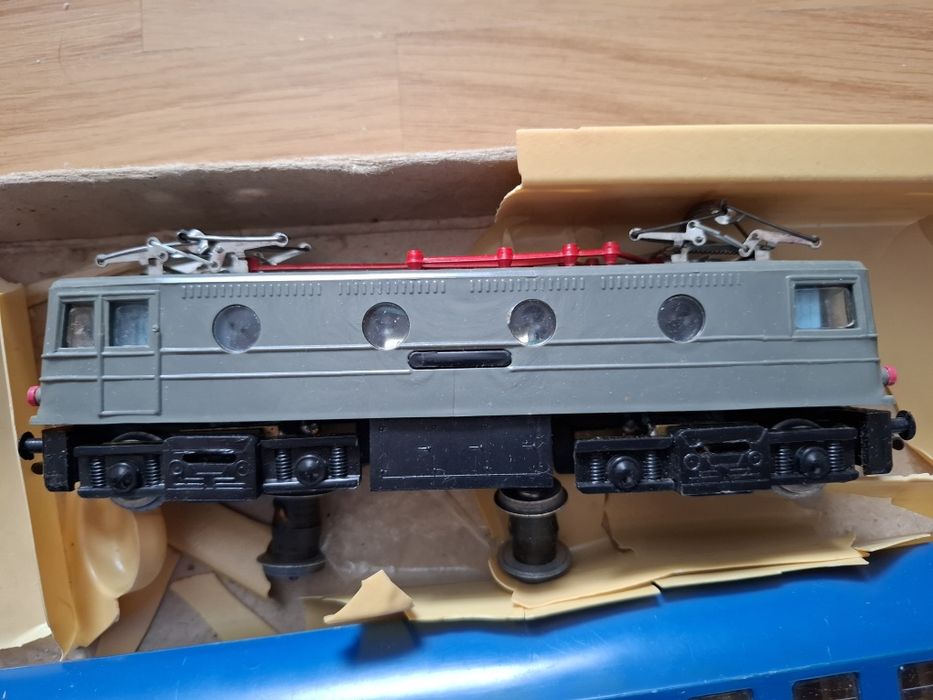 Tren trenuleț electric LUGOJ jucărie românească veche