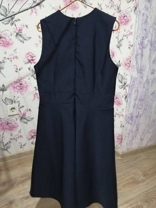 Продам школьный сарафан