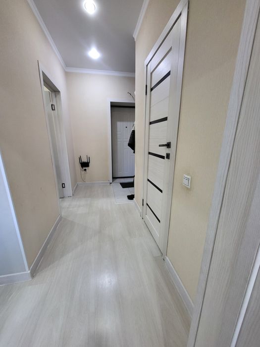 Продается 2х ком на Караване