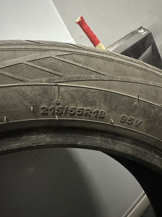 Продам резину 215/55/18