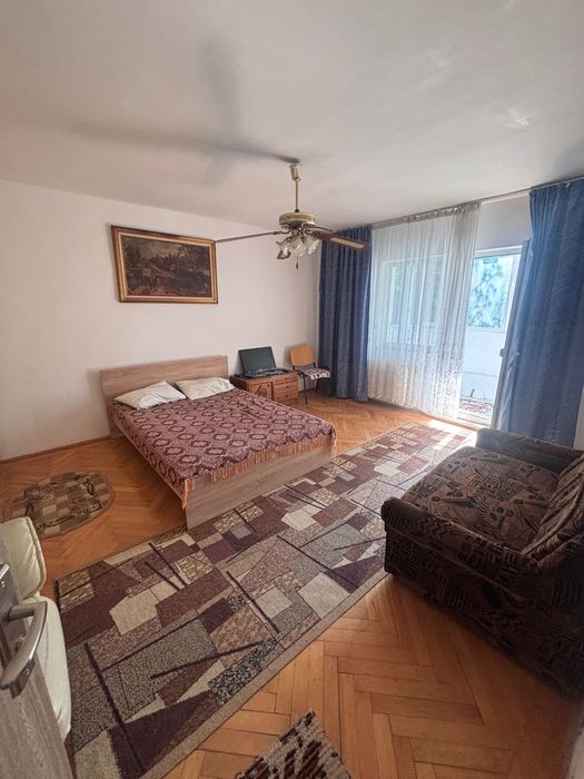 Apartament 3 camere - Stefan cel mare