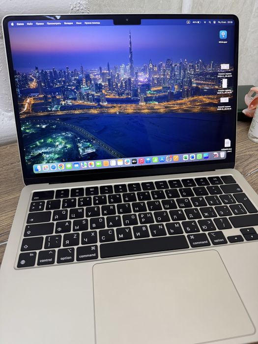 MacBook Air M3 (2024)
