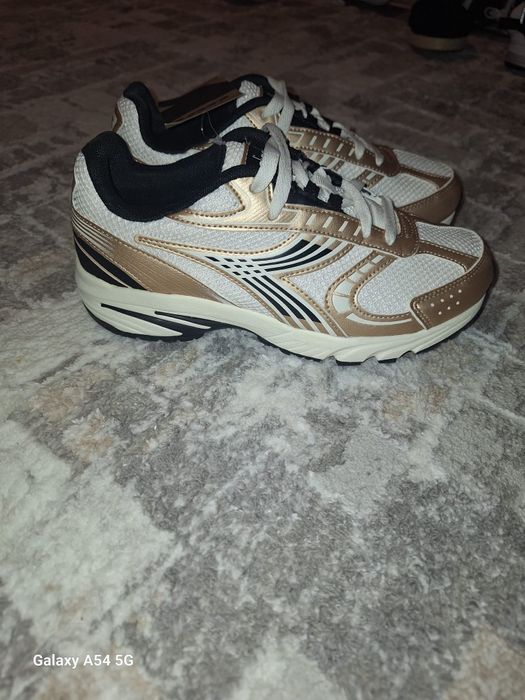 Adidasi Diadora 38 nou cu eticheta