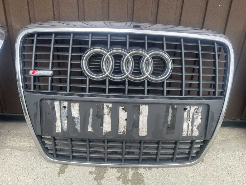 Grila fata radiator / bara Audi A8 S8 D3 Quattro/S-Line 2004-2009 plus 2 senzori parcare fata/ Audi A6 c6 4F (2004-2009)