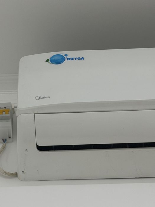 Кондиционер Midea
