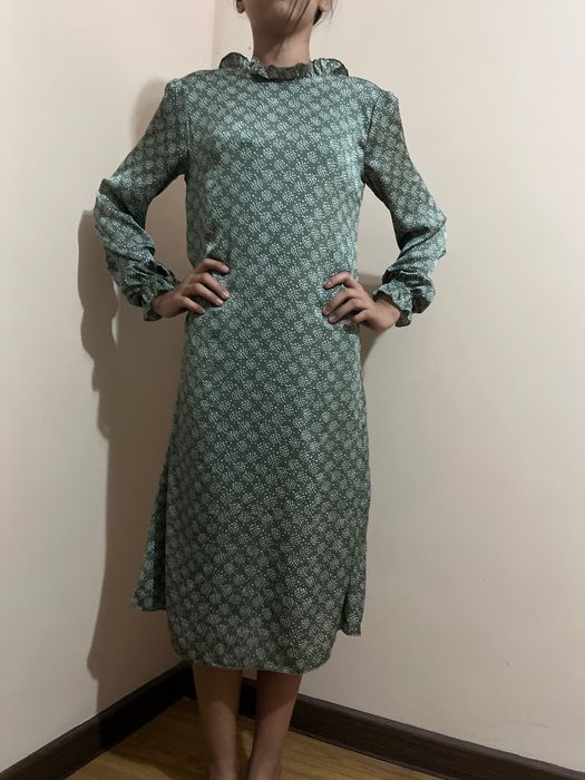 платье 3000 тг бу