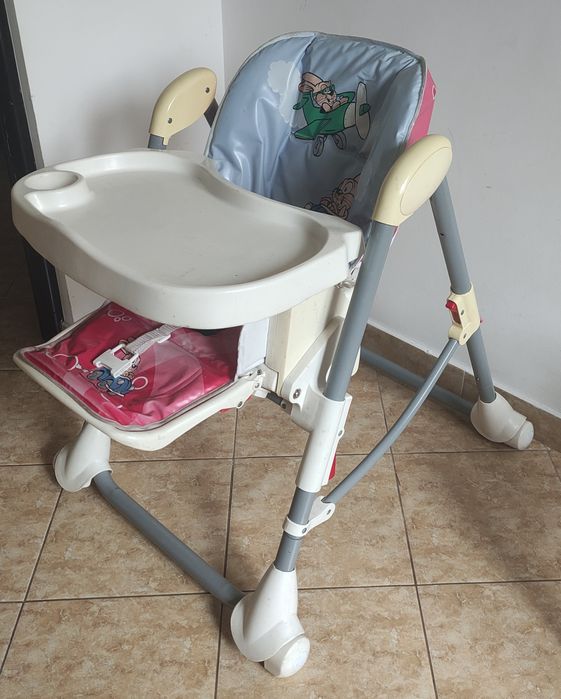 Vând scaun de masă pentru bebe (1-3ani)