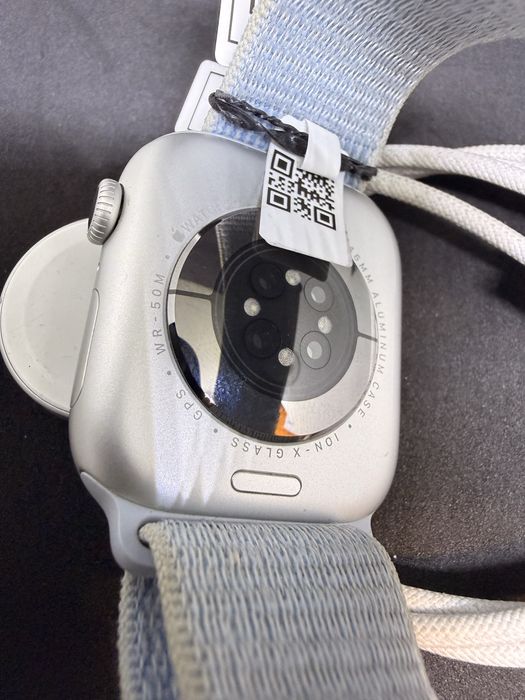 Apple Watch Series 10 GPS 49mm – Отлично състояние + зарядно