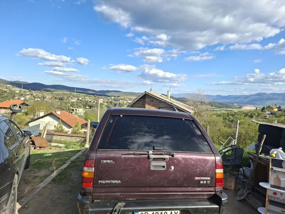 Опел Фронтера продава се