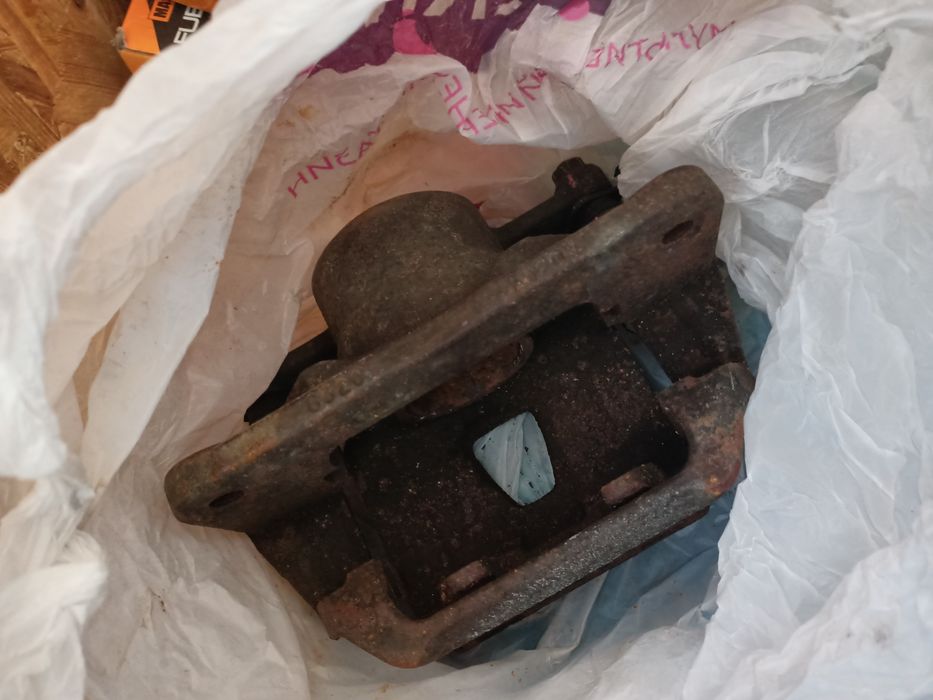 Продам б/у суппорт