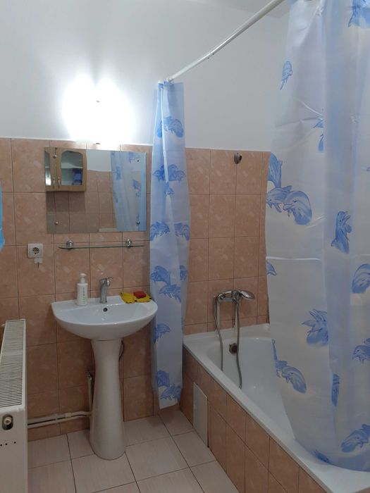 Inchiriez apartament cu 2 camere