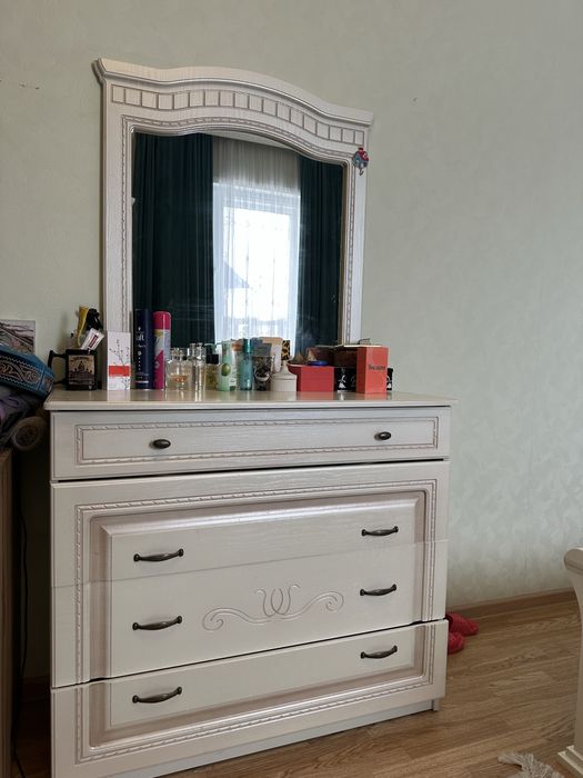 Спальный гарнитур