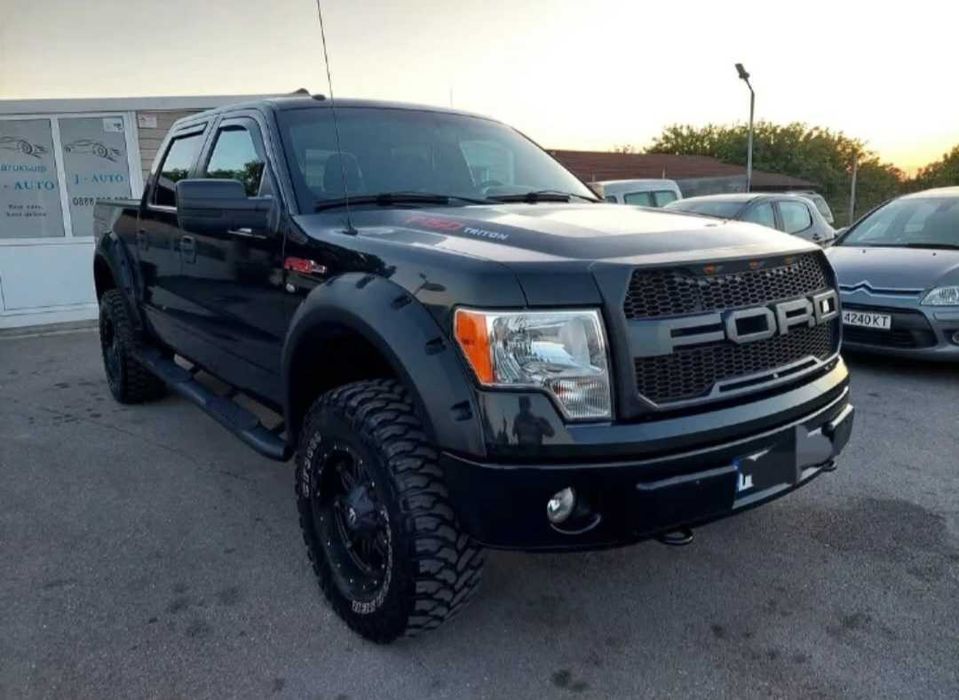 Пикап в перфектно състояние, всичко платено и сменено,март 2010 годона