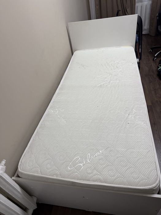 Продам кровать 90*200