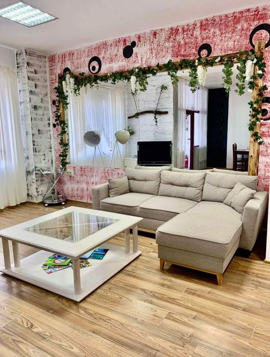 Продава се Тристаен апартамент в Луковит - 100 кв.м за 1122 €/кв.м - Снимка #2